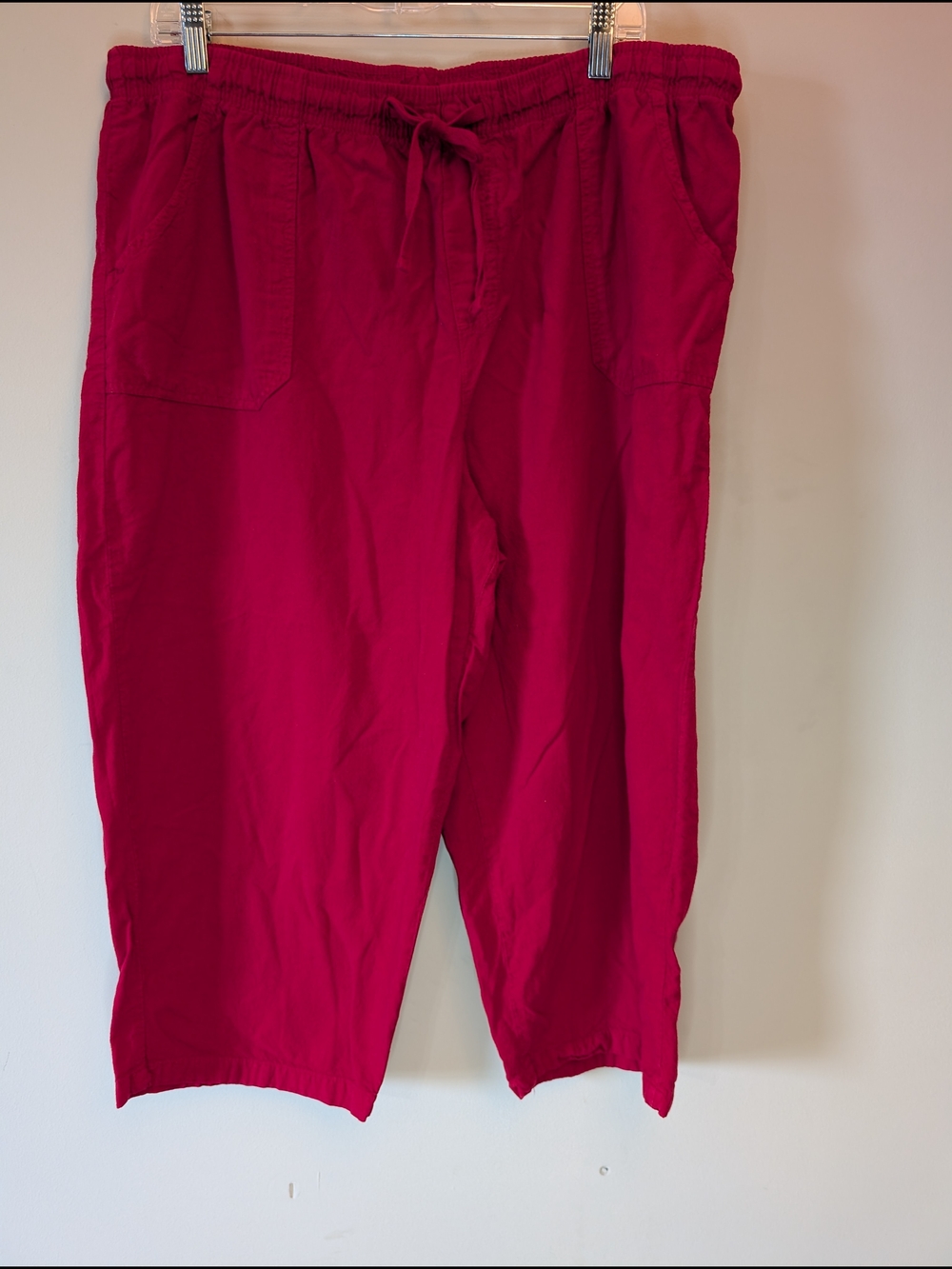 Basic Editions women's Drawstring relaxed capri in Bright red